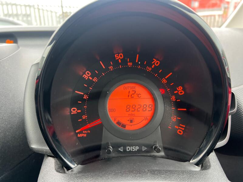 TOYOTA AYGO 1.0 VVT-i x 2016