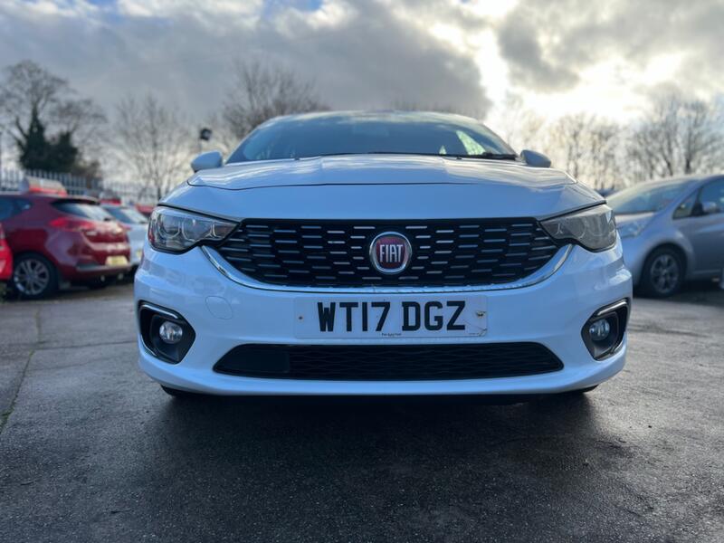 FIAT TIPO 1.4 Tipo Hatchback 1.4 95hp Lounge 2017