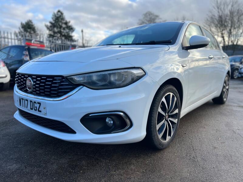 FIAT TIPO 1.4 Tipo Hatchback 1.4 95hp Lounge 2017