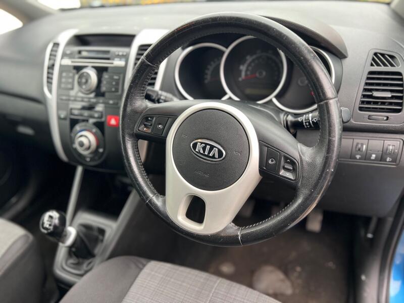 KIA VENGA 1.4 2 2011