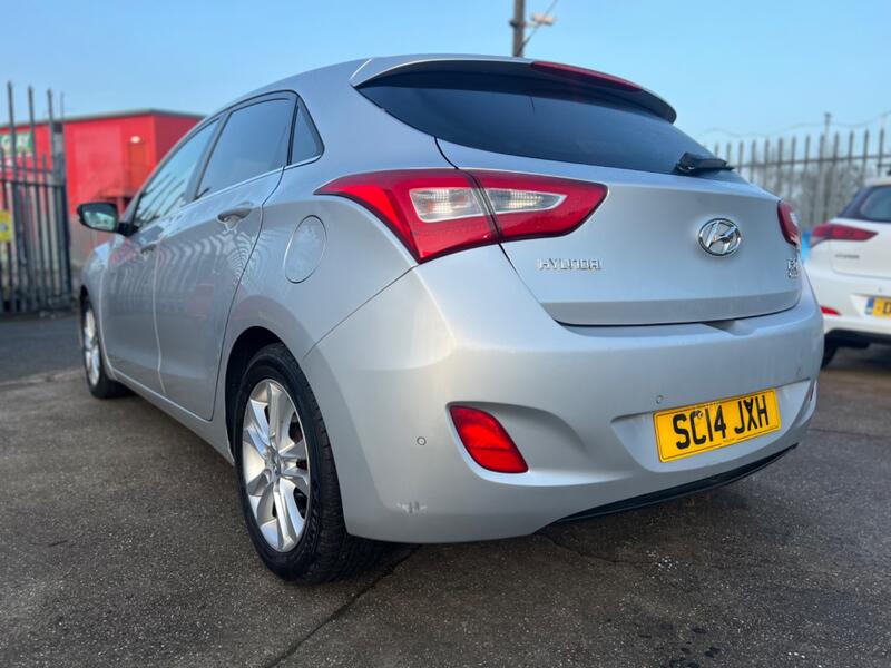 HYUNDAI I30 1.6 CRDi SE 2014