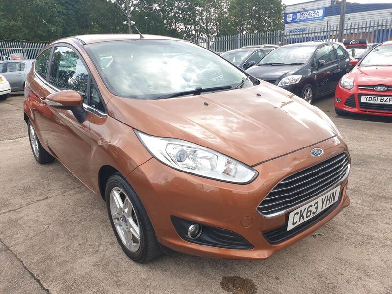 FORD FIESTA ZETEC 2014